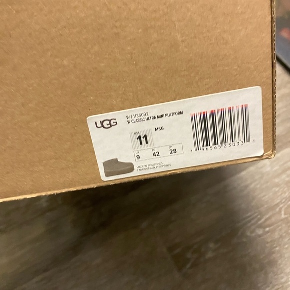 UGG | Ultra Mini Platform Boots In Moss Green Size 11 NEW - Picture 4 of 15